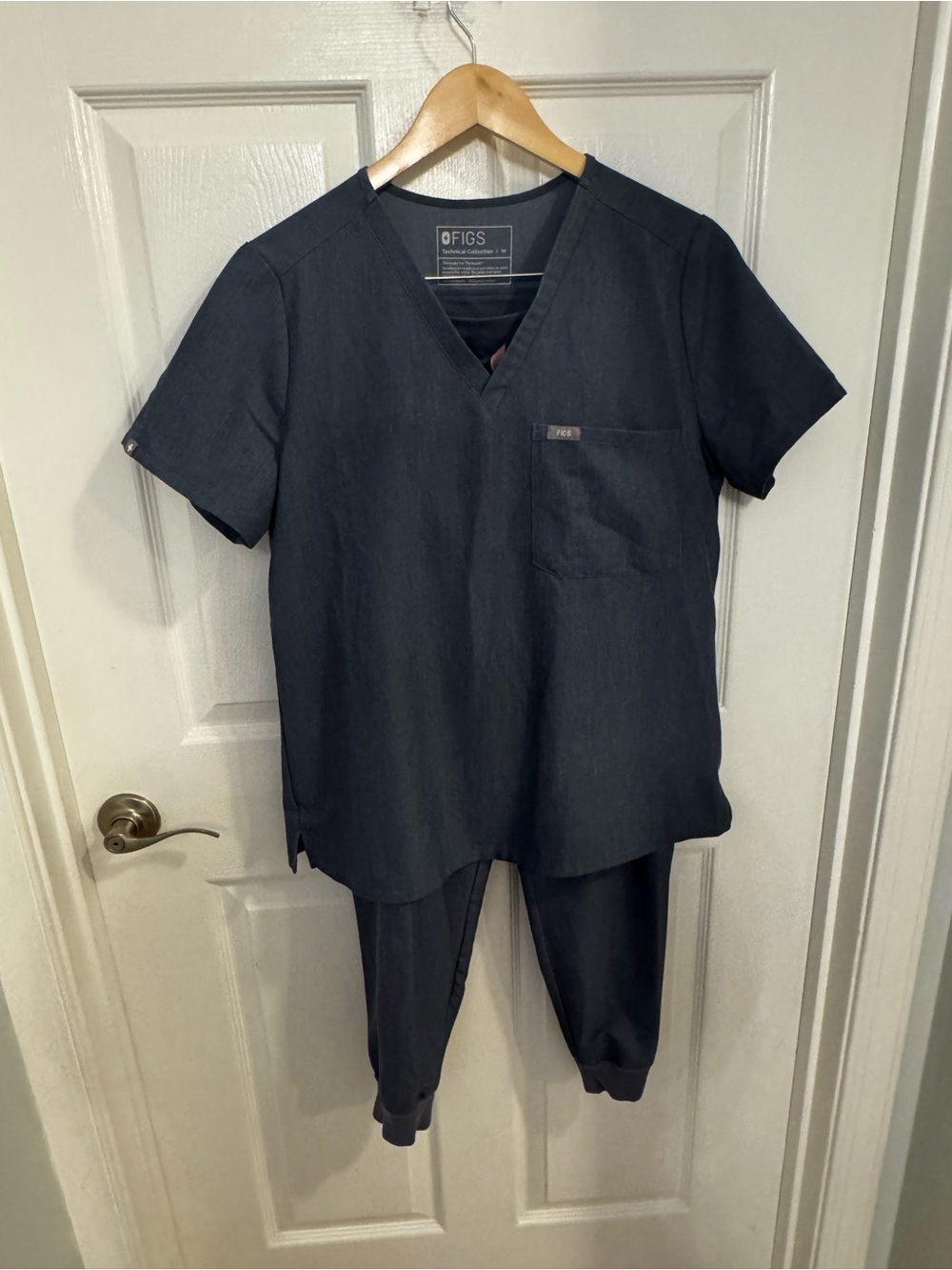 FIGS Steel Grey Women V-Neck Scrub Top and Jogger Pants